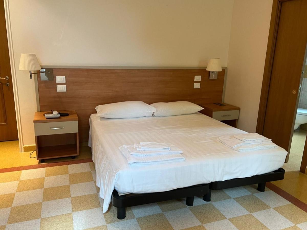 Domus Stella Maris - Casa Per Ferie Hotel Ancona Luaran gambar