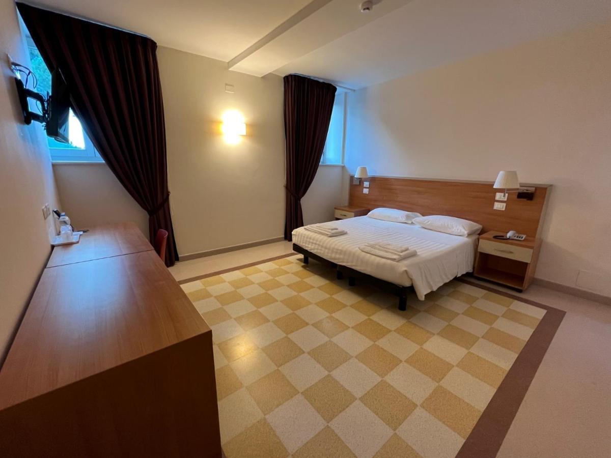 Domus Stella Maris - Casa Per Ferie Hotel Ancona Luaran gambar